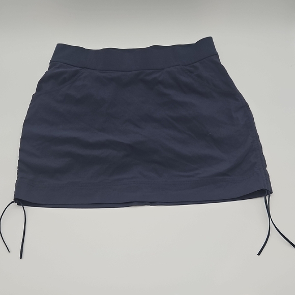 Columbia Sportswear Company Pants - Columbia Sportswear Company Classic Navy Women's Sport Skort Medium